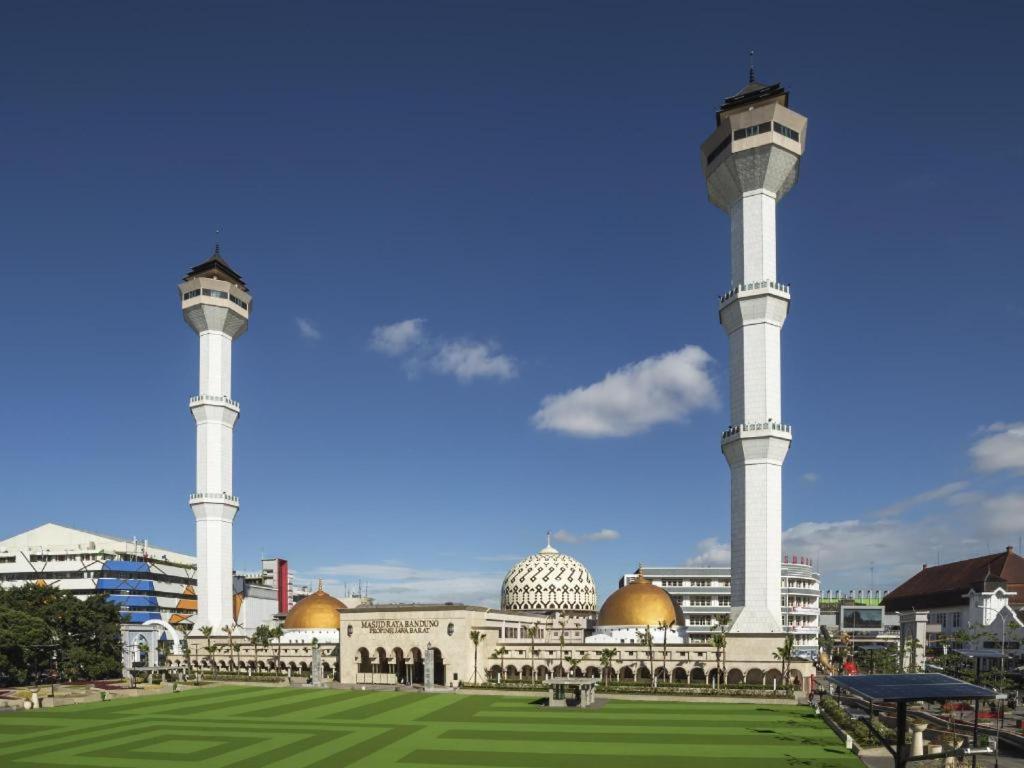 Raffleshom Hotel Bandung Exteriér fotografie
