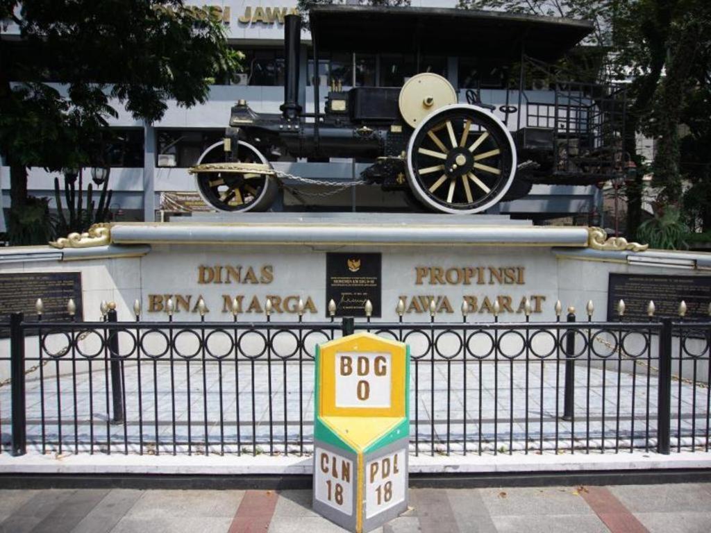 Raffleshom Hotel Bandung Exteriér fotografie
