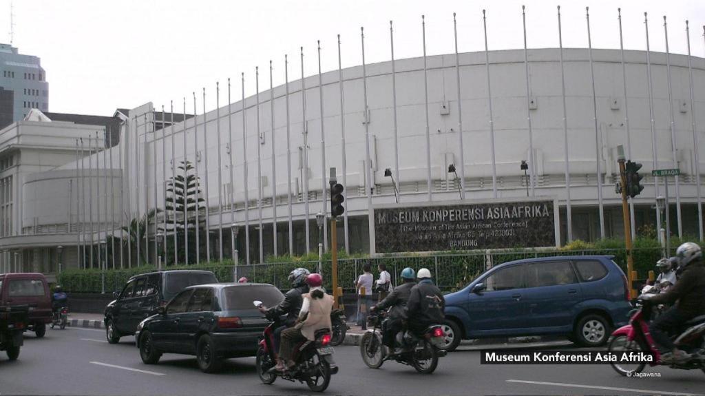 Raffleshom Hotel Bandung Exteriér fotografie